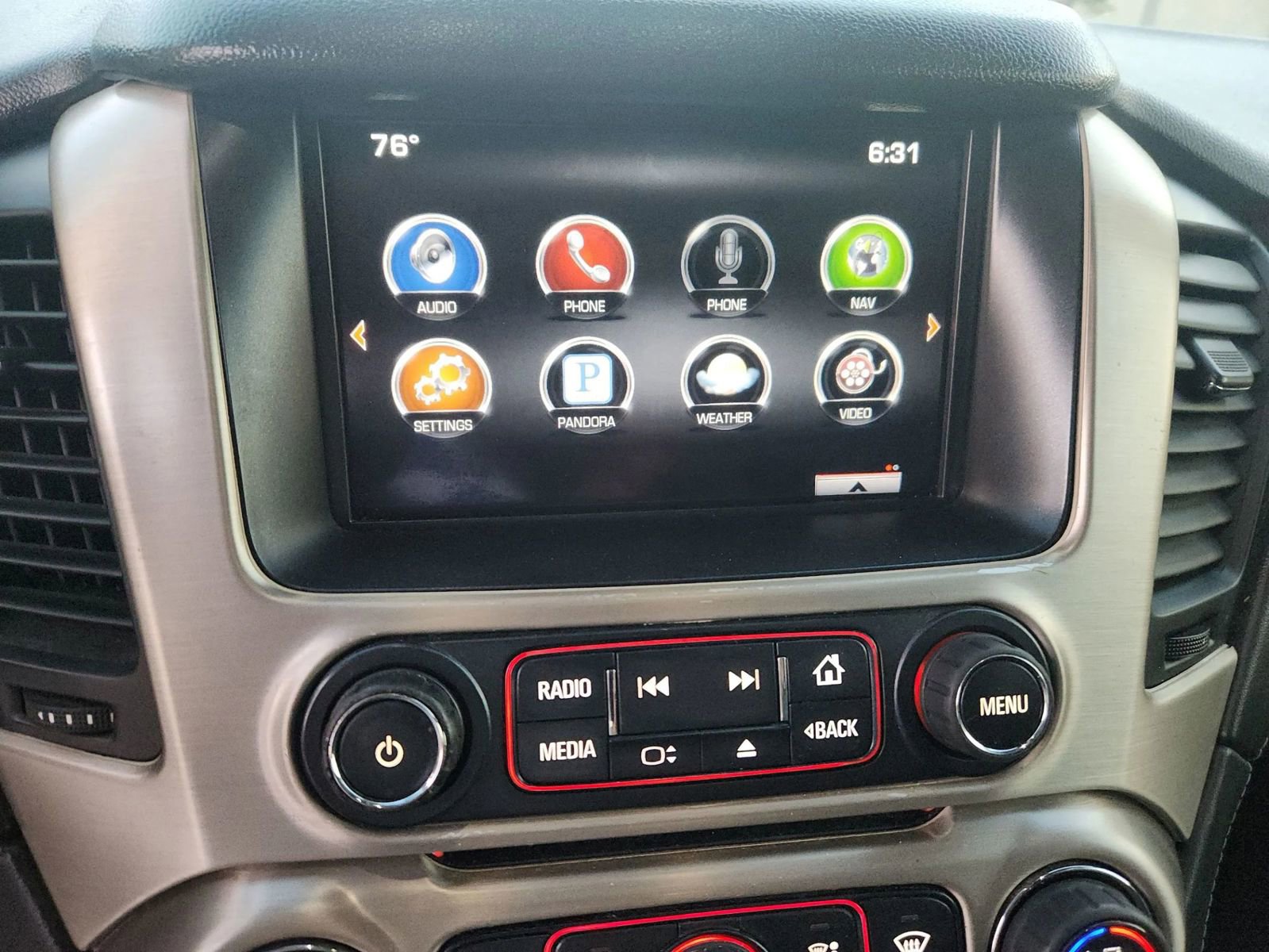 Used 2015 GMC Yukon XL Denali w/ Touring Package AWD/4WD image 15