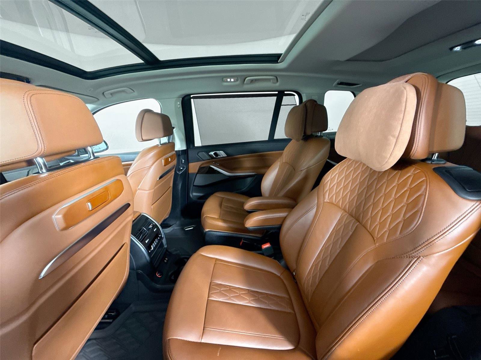 Used 2023 BMW X7 xDrive40i w/ Premium Package image 34