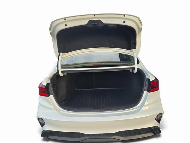 Used 2023 Kia Forte LXS w/ LXS Technology Package image 10