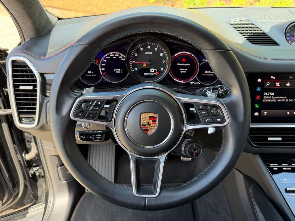 Used 2023 Porsche Cayenne GTS w/ Assistance Package AWD/4WD image 18