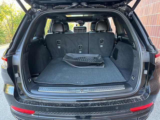 Used 2025 Jeep Grand Cherokee Summit w/ Obsidian Package image 32