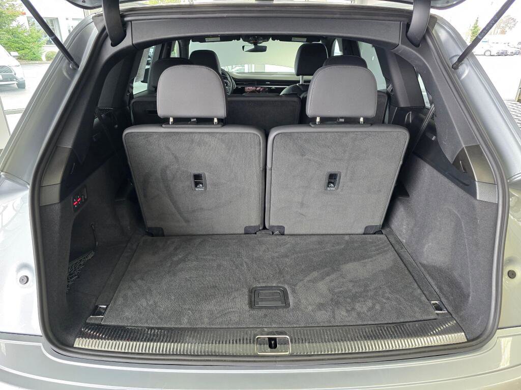 Used 2025 Audi Q7 3.0T Premium Plus image 16