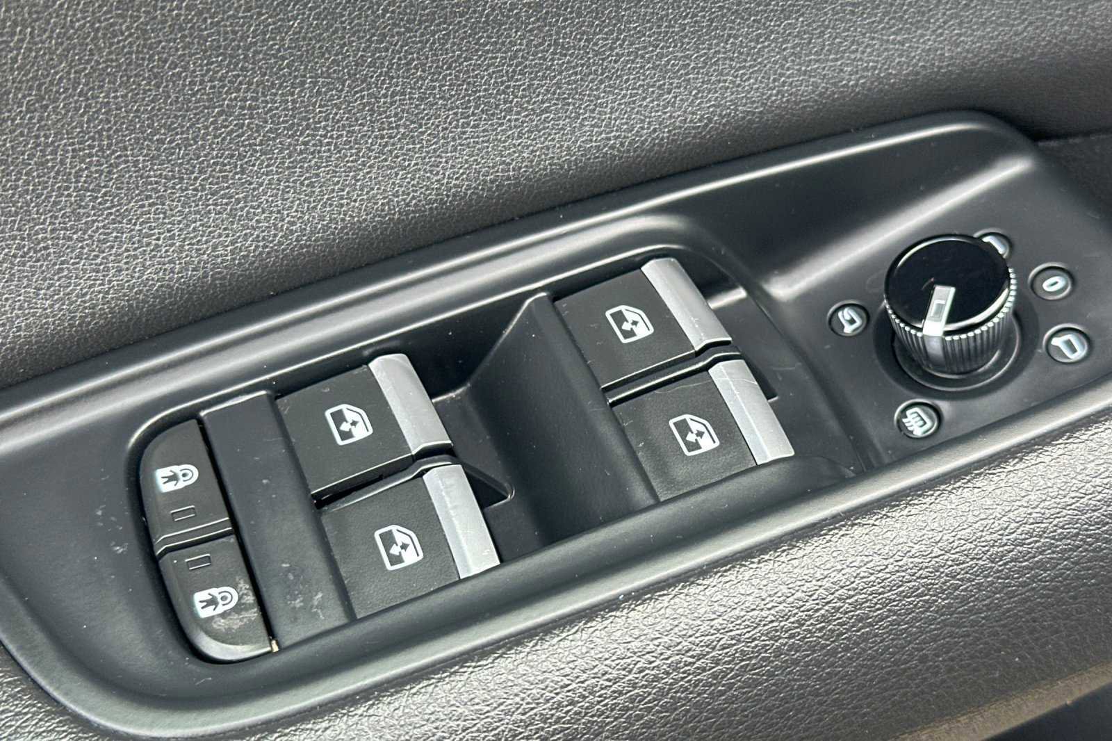 Used 2021 Audi Q8 Premium Plus w/ Premium Plus Package image 11