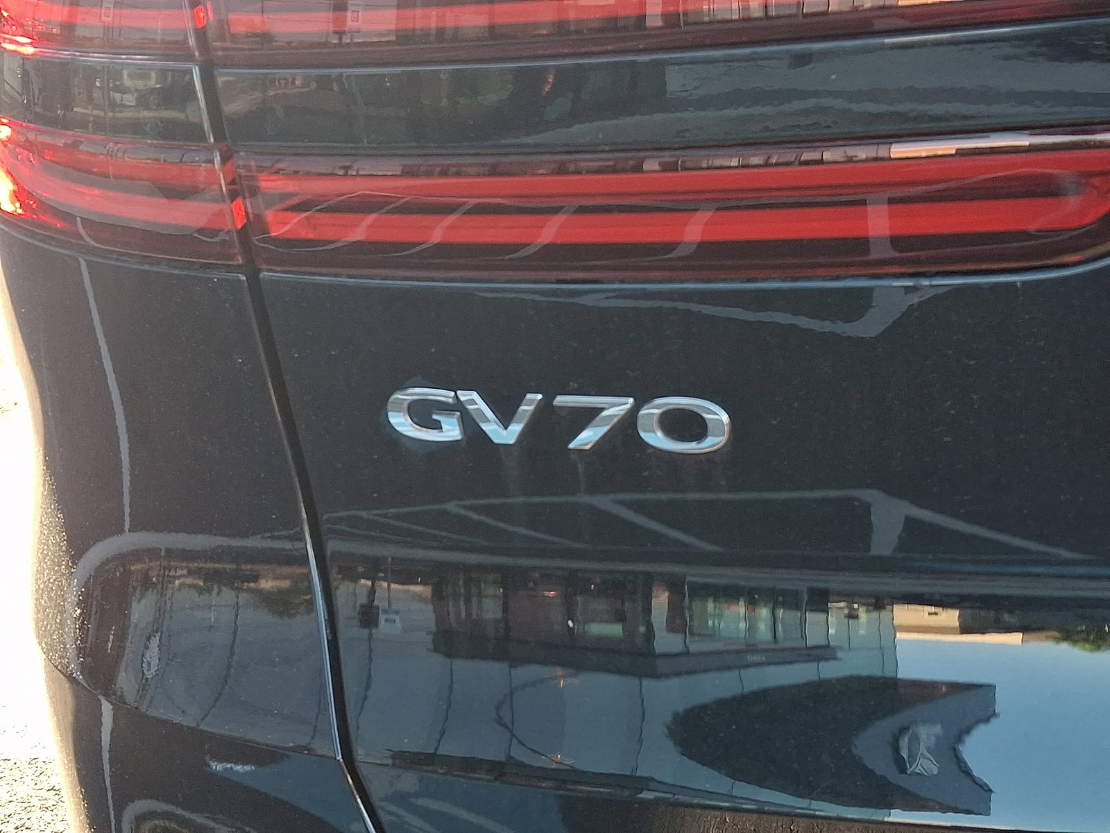 Certified 2026 Genesis GV70 2.5T Advanced AWD/4WD image 31