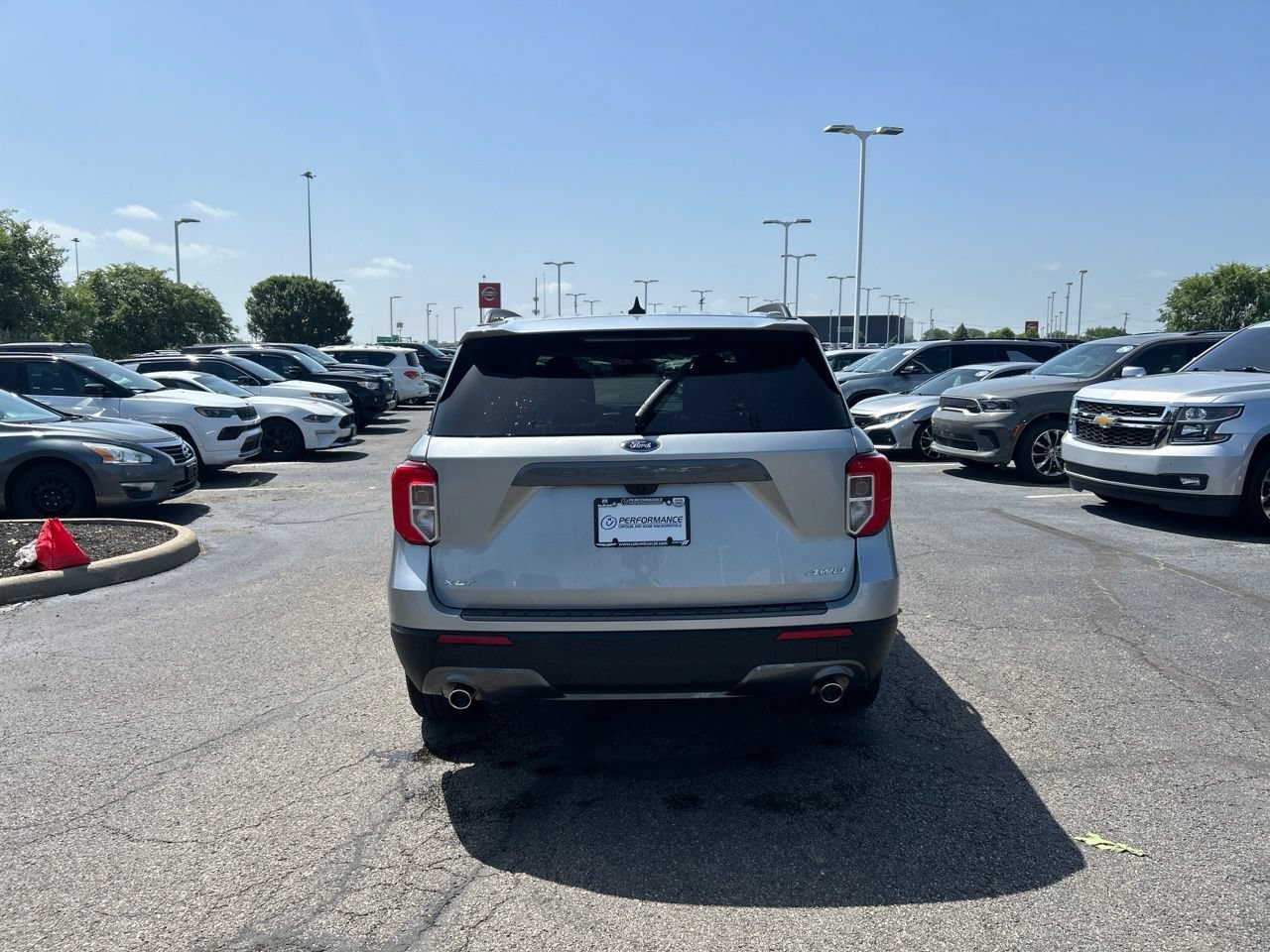 Used 2024 Ford Explorer XLT w/ XLT Sport Appearance Package AWD/4WD image 4