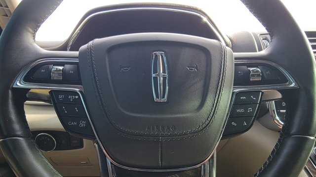 Used 2019 Lincoln Continental Reserve image 29