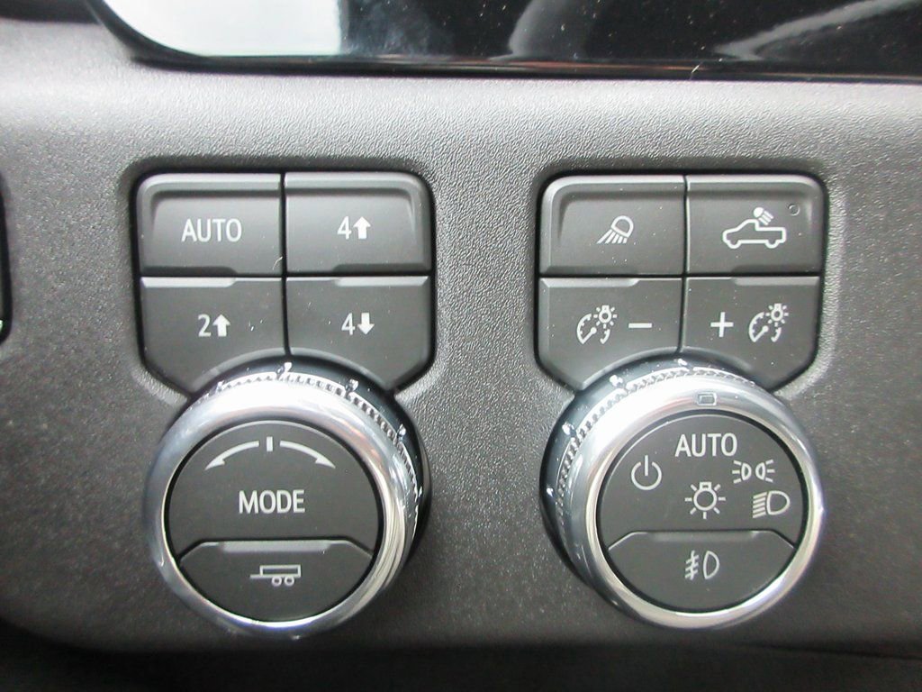 New 2026 GMC Sierra 2500 SLT image 17