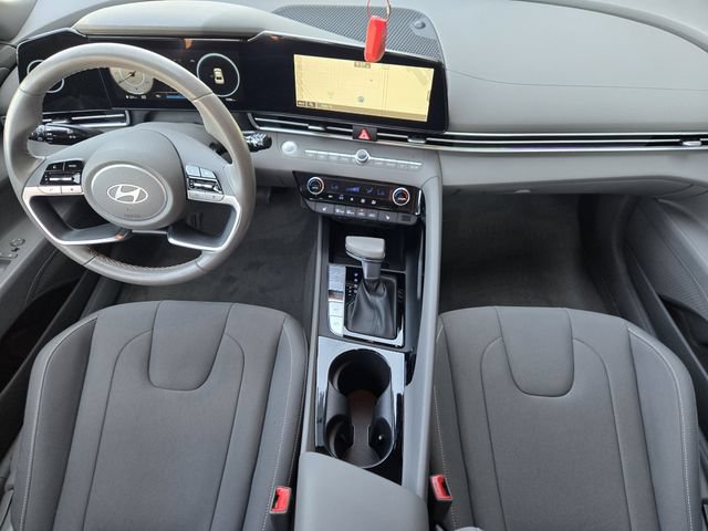 Certified 2024 Hyundai Elantra SEL w/ Convenience Package FWD image 18