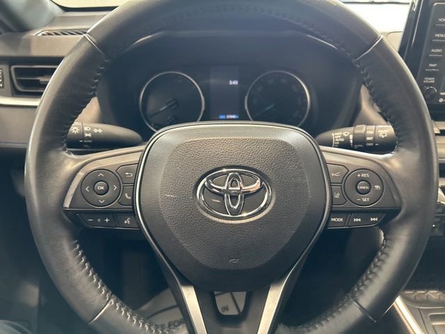 Used 2022 Toyota RAV4 SE w/ SE Grade Weather Package AWD/4WD image 10