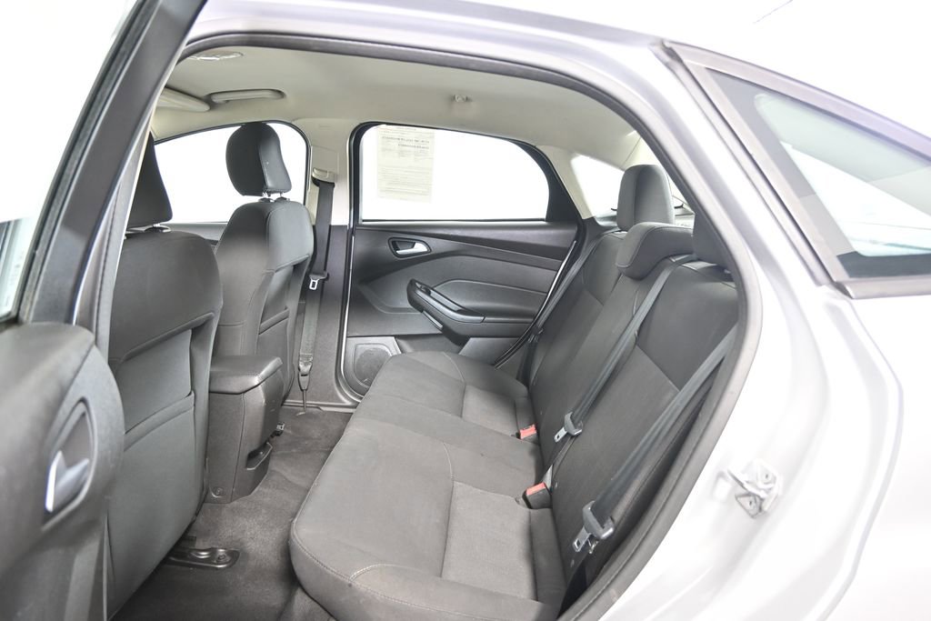 Used 2017 Ford Focus SE FWD image 17