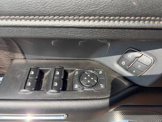 Used 2020 Ford Expedition Limited w/ Equipment Group 302A AWD/4WD image 3