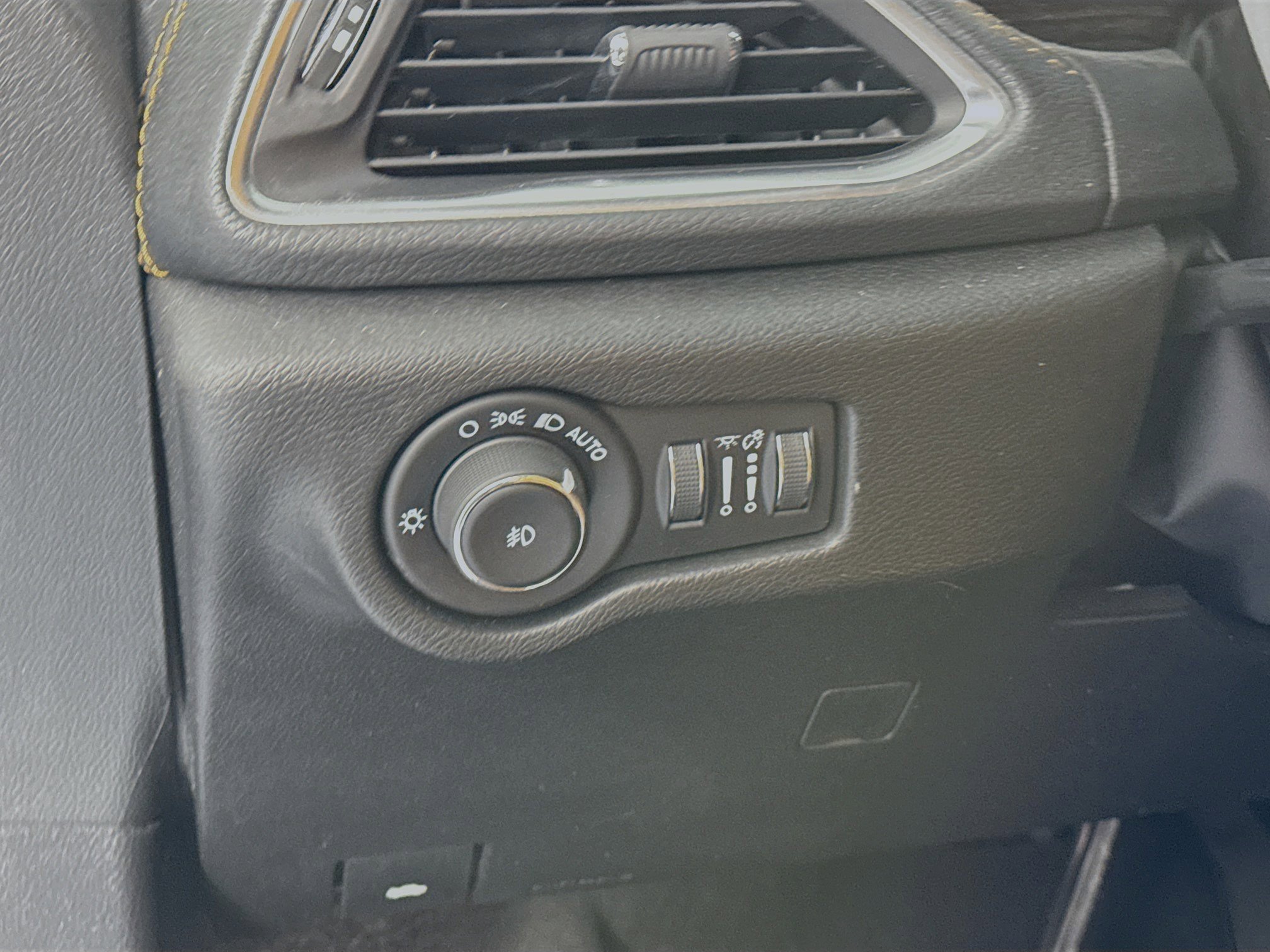 Used 2022 Chrysler Pacifica Pinnacle image 10