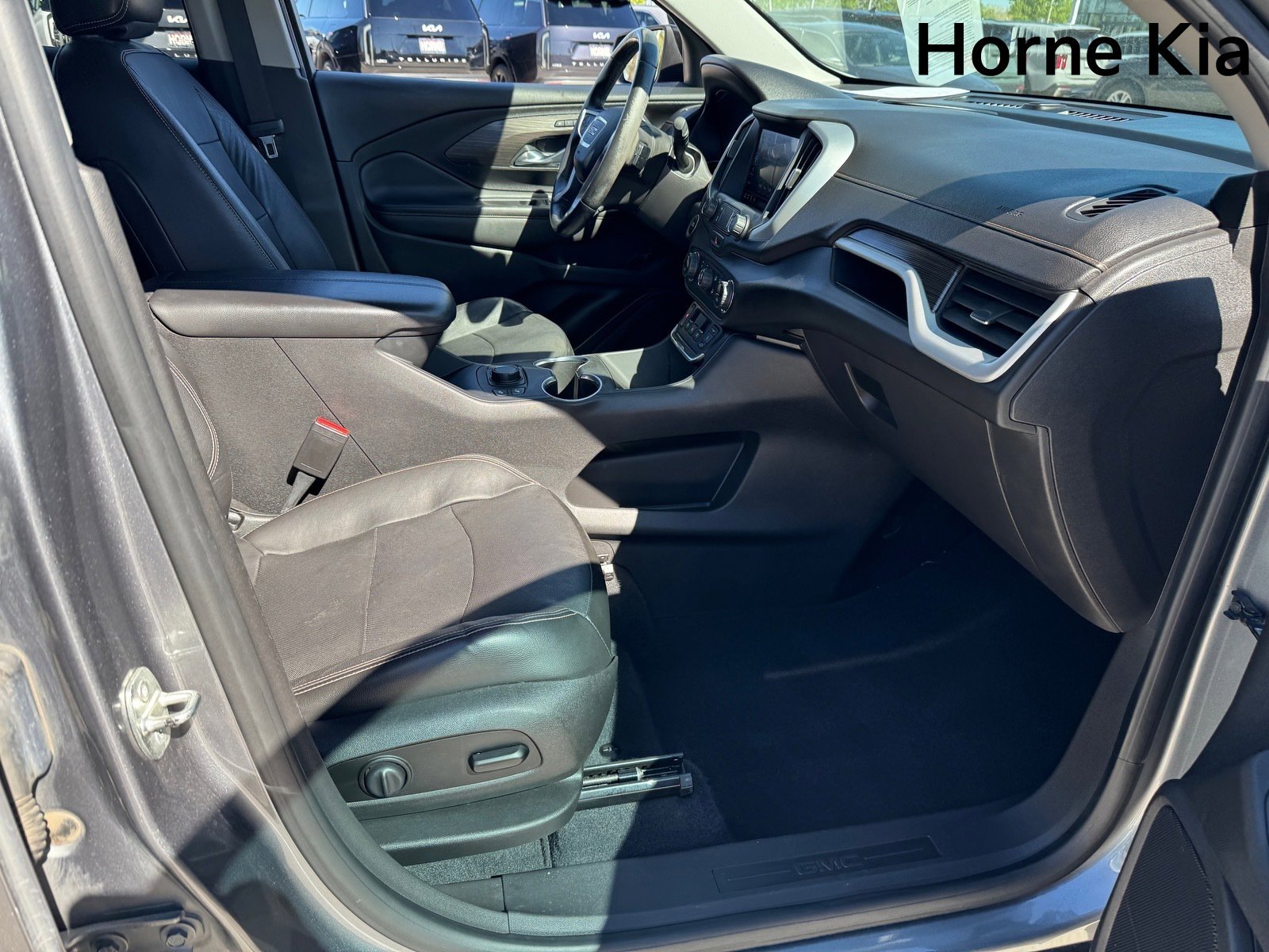 Used 2021 GMC Terrain SLT w/ Infotainment Package II image 26