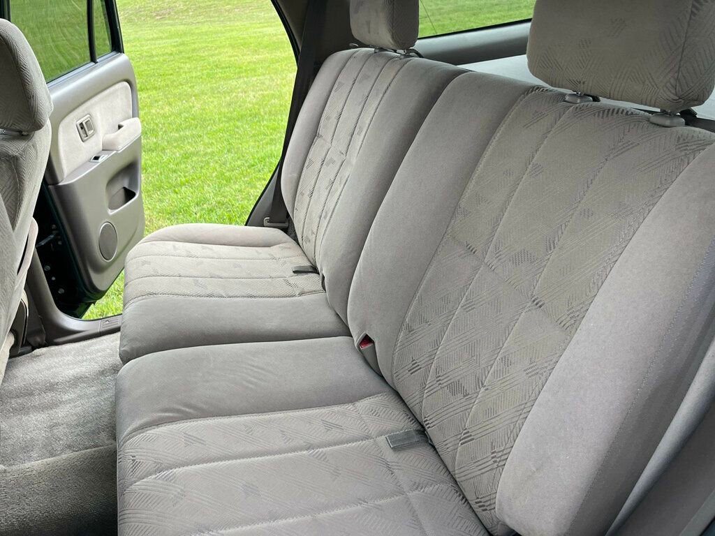 Used 2001 Toyota 4Runner SR5 AWD/4WD image 73
