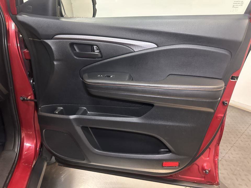 Certified 2022 Honda Passport TrailSport image 37