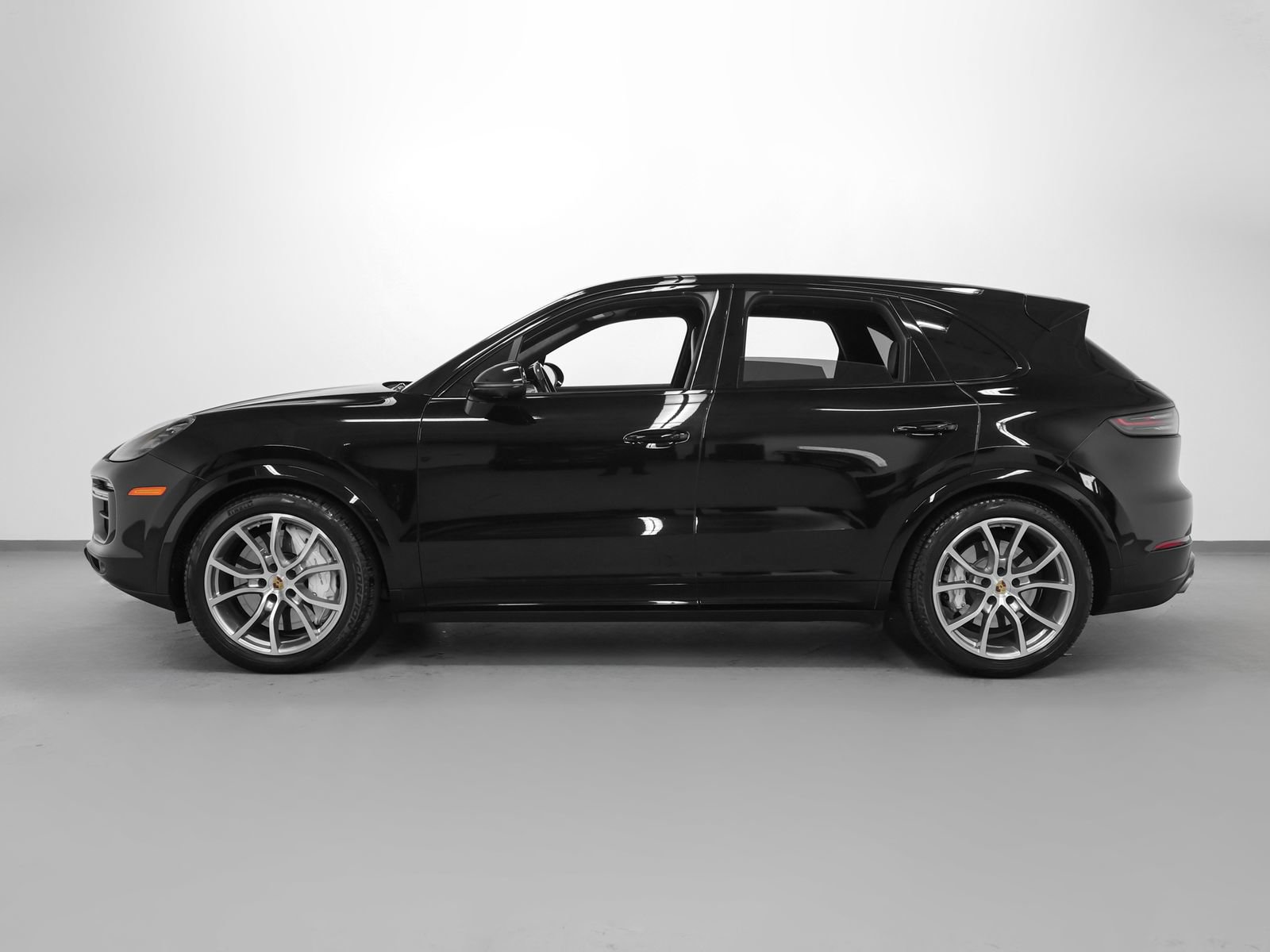 Certified 2021 Porsche Cayenne Turbo image 2