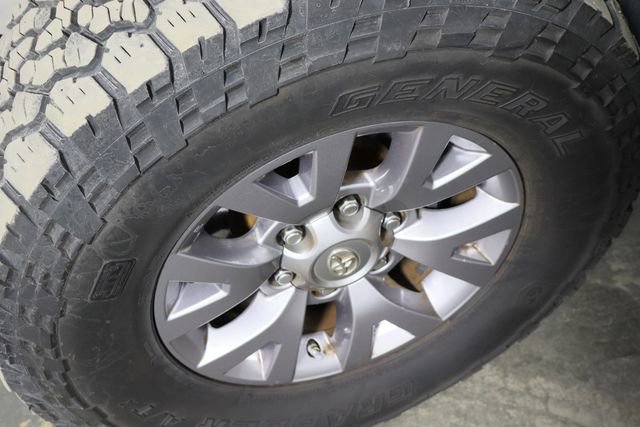 Used 2016 Toyota Tacoma SR5 image 35