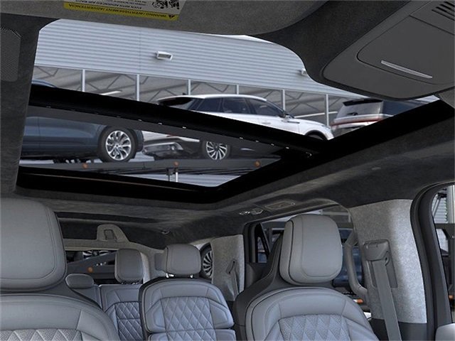 New 2026 Lincoln Navigator Black Label image 22