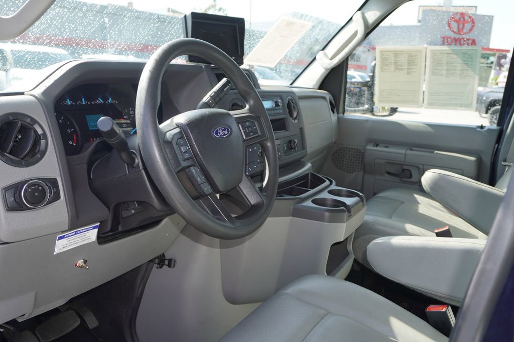 Used 2024 Ford E-450 and Econoline 450 Super Duty w/ Power Windows & Locks Group RWD image 29