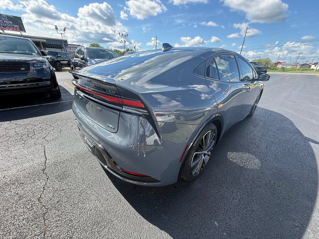 Used 2024 Toyota Prius Limited w/ Limited Premium Package AWD/4WD image 3