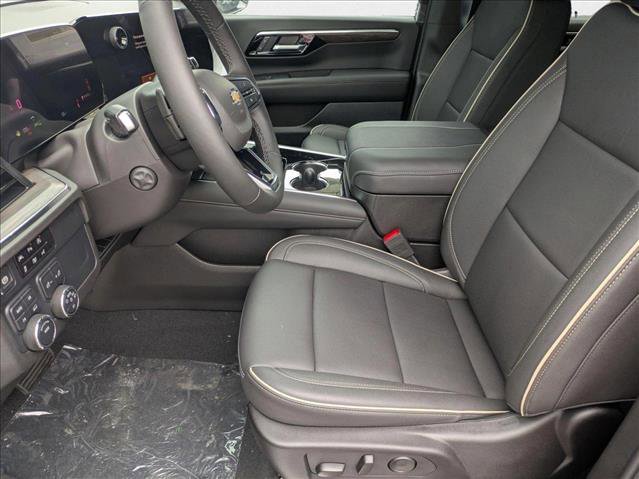 New 2025 Chevrolet Suburban Premier image 4