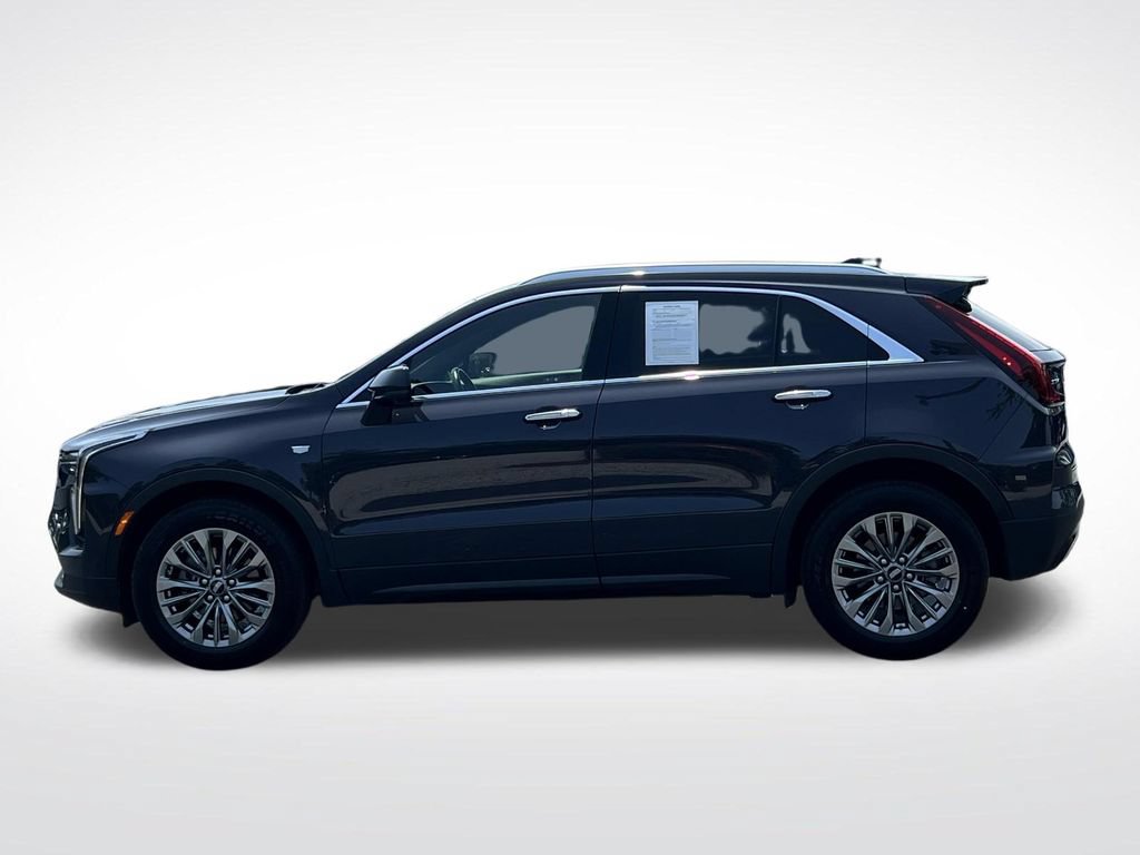 Used 2025 Cadillac XT4 Premium Luxury FWD image 14