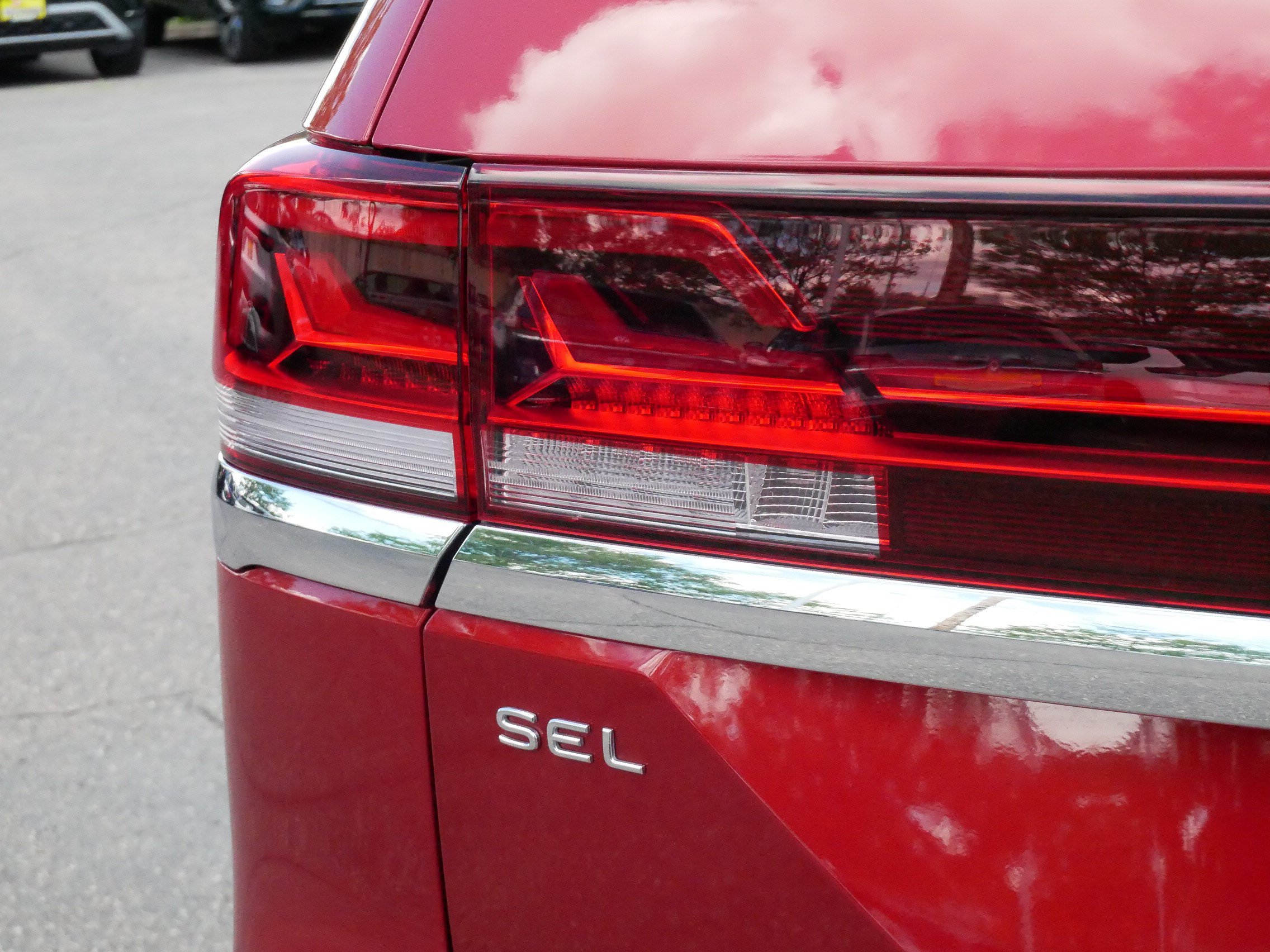 Certified 2024 Volkswagen Atlas SEL AWD/4WD image 17