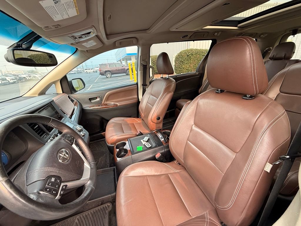 Used 2015 Toyota Sienna Limited Premium w/ Advanced Technology Package FWD image 10