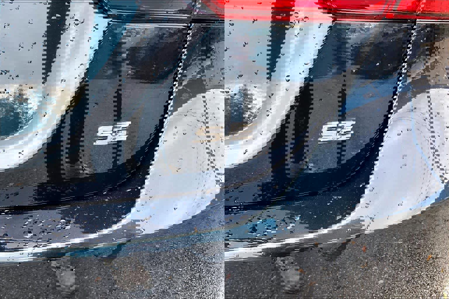 Certified 2021 Toyota Camry SE w/ Convenience Package image 18