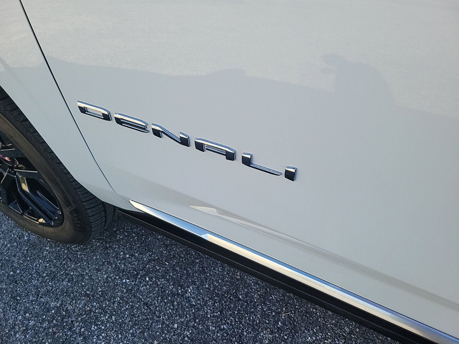 Used 2026 GMC Yukon Denali w/ Denali Reserve Package RWD image 10