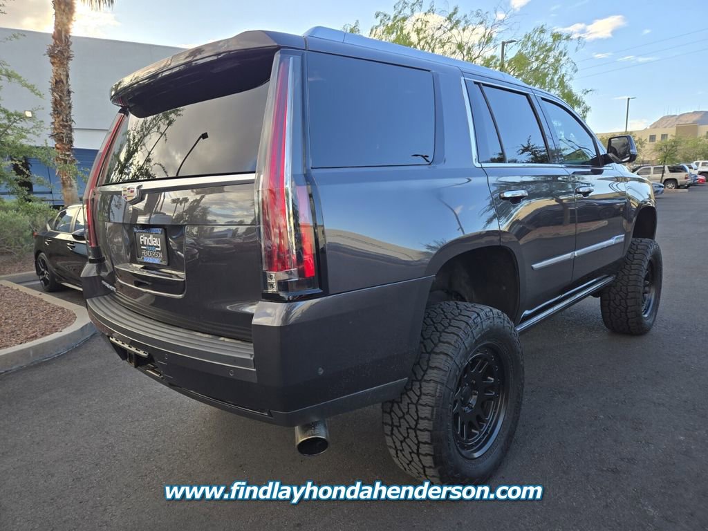 Used 2017 Cadillac Escalade Premium Luxury RWD image 6