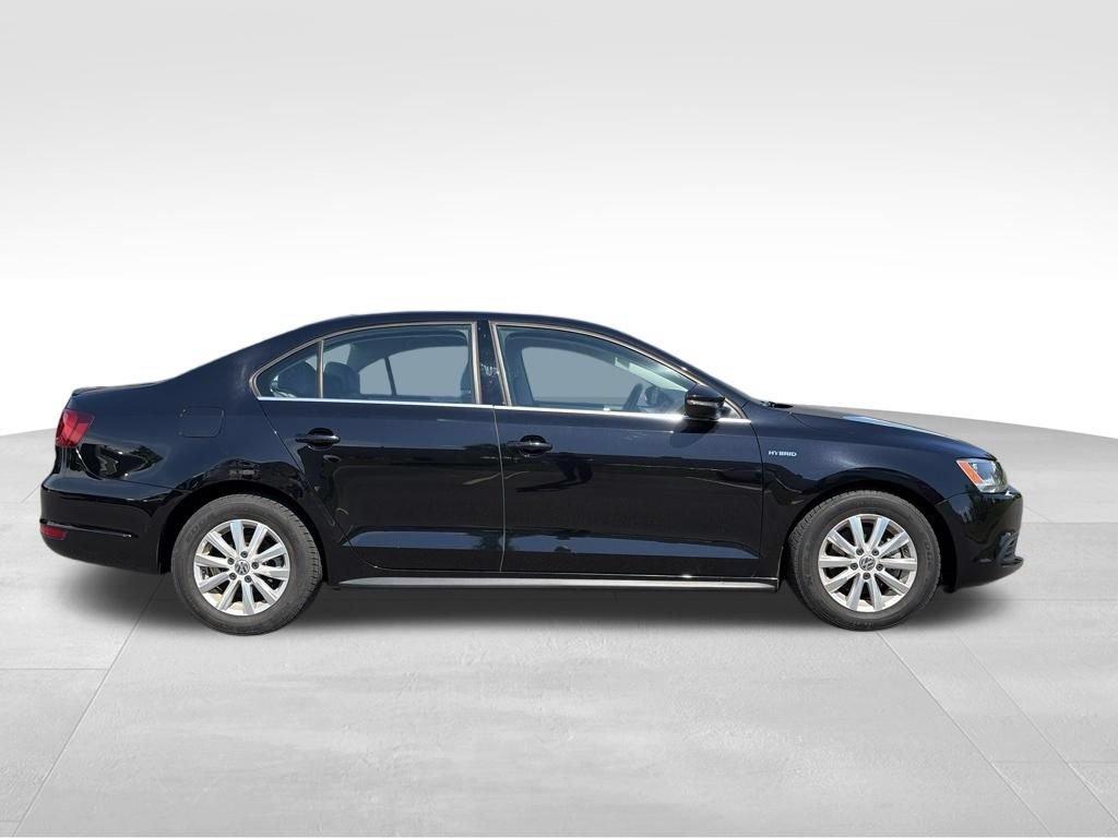 Used 2013 Volkswagen Jetta SE FWD image 2