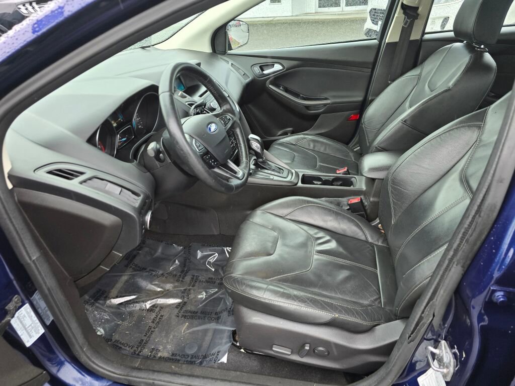 Used 2016 Ford Focus SE w/ Equipment Group 201A image 14