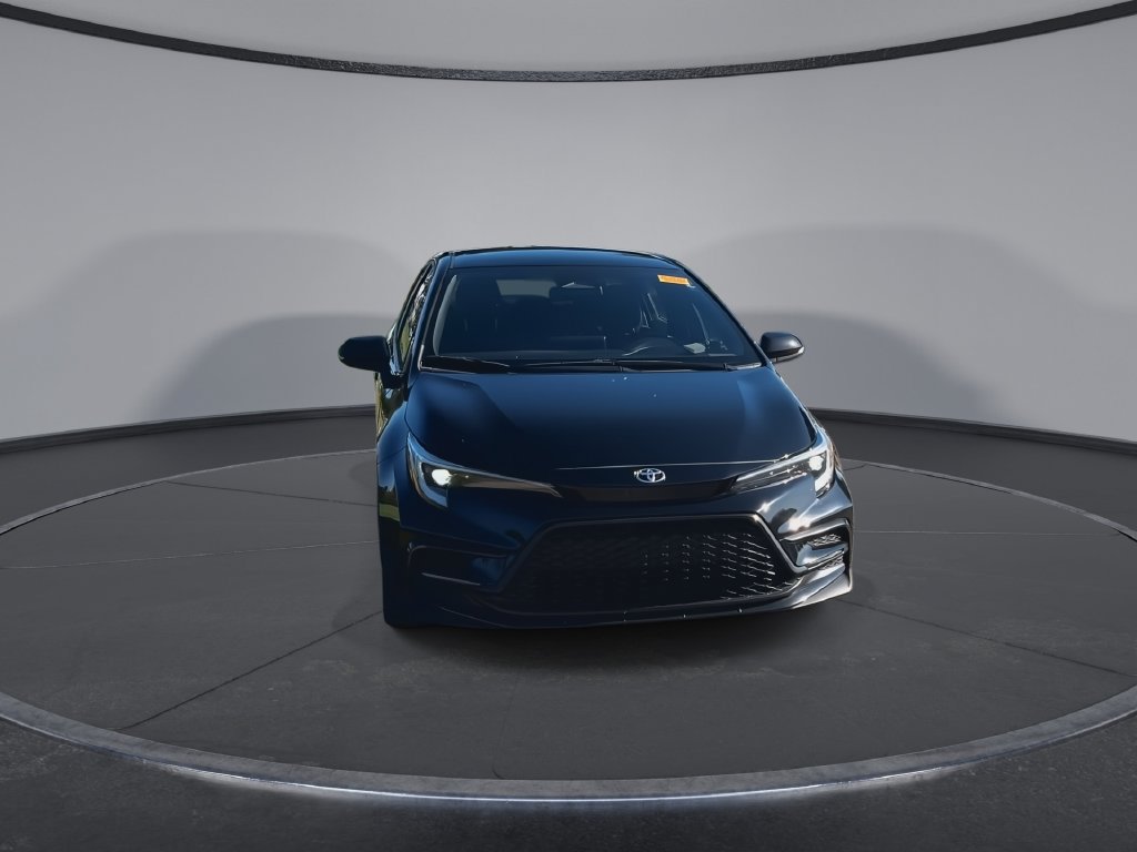 Used 2025 Toyota Corolla SE FWD image 3