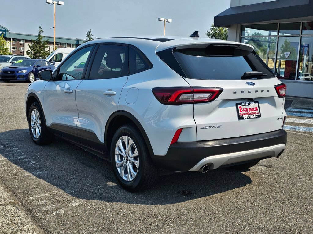 Used 2025 Ford Escape Active AWD/4WD image 7