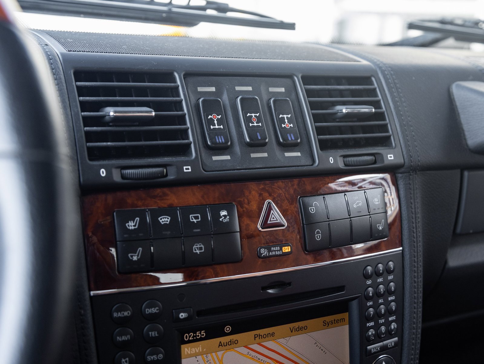 Used 2011 Mercedes-Benz G 55 AMG 4MATIC image 23