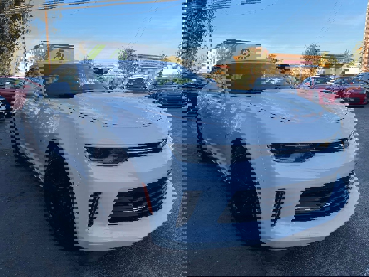 Used 2018 Chevrolet Camaro LT w/ RS Package image 3