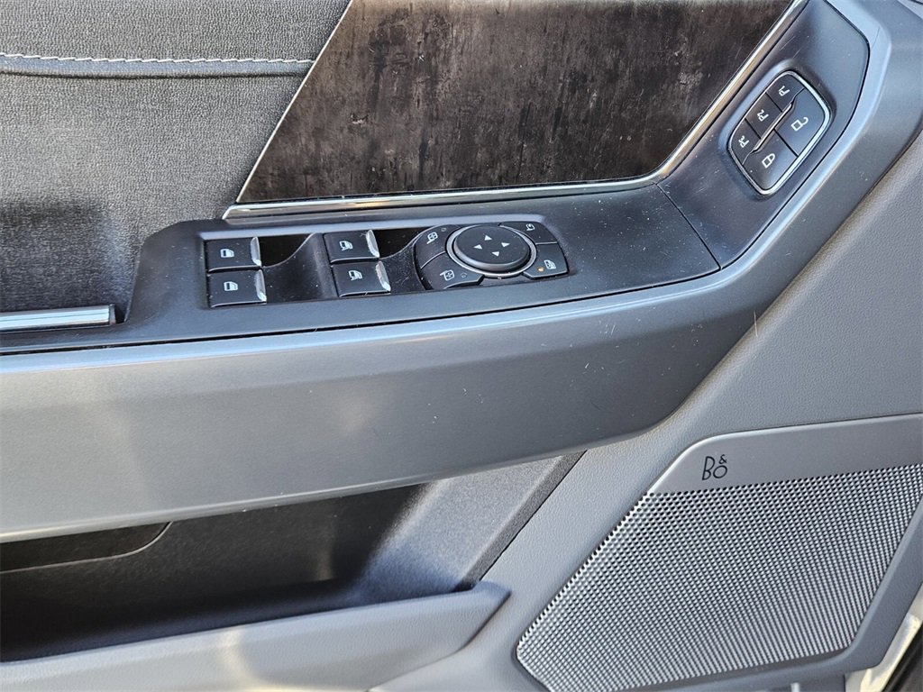 Used 2023 Ford F150 Lariat w/ Trailer Tow Package image 29