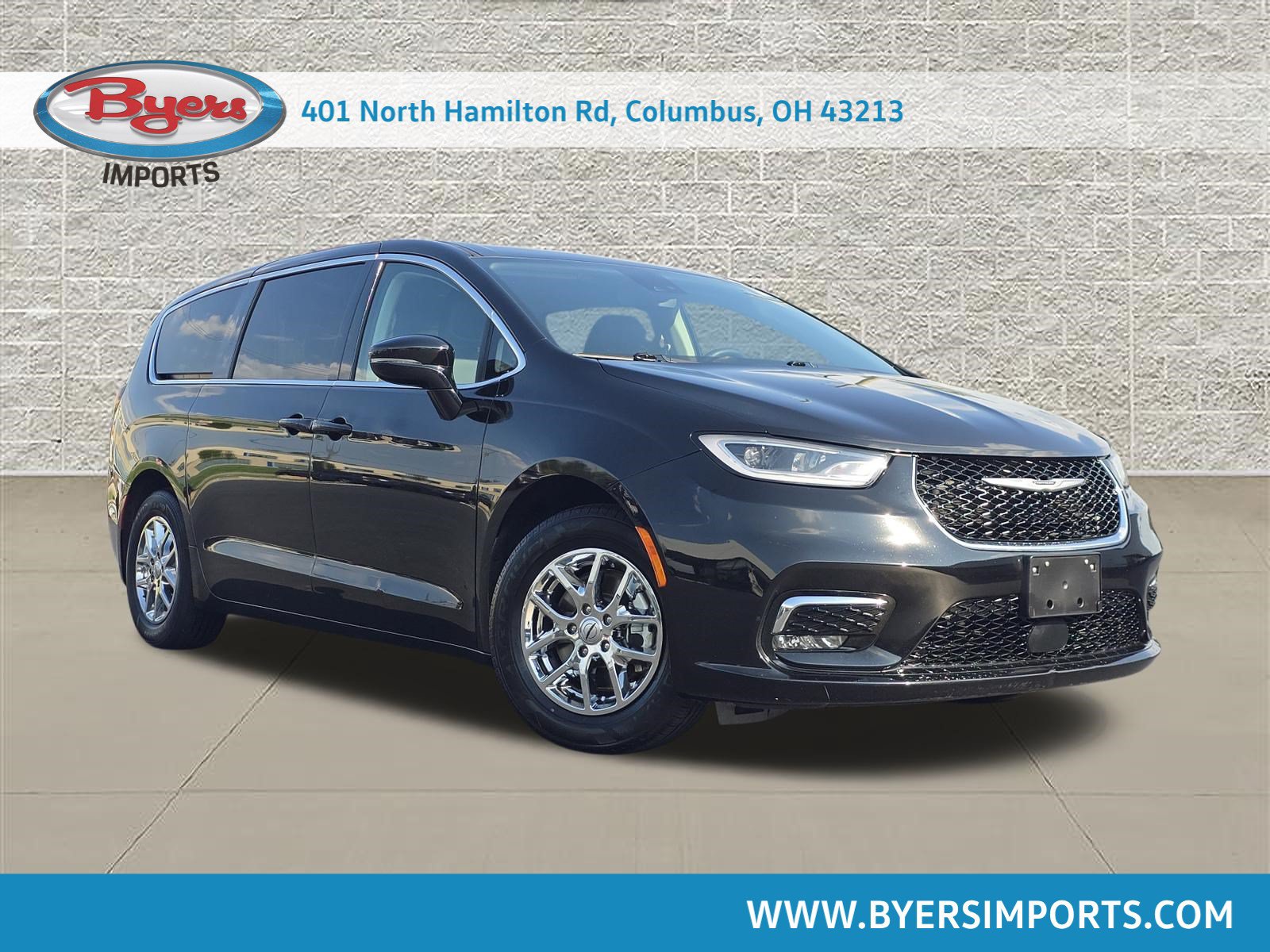 Used 2024 Chrysler Pacifica Touring-L