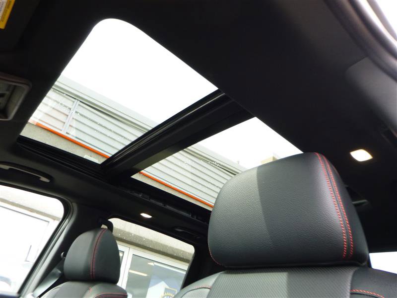 Used 2024 Nissan Titan PRO-4X w/ Pro-4x Convenience Package image 17
