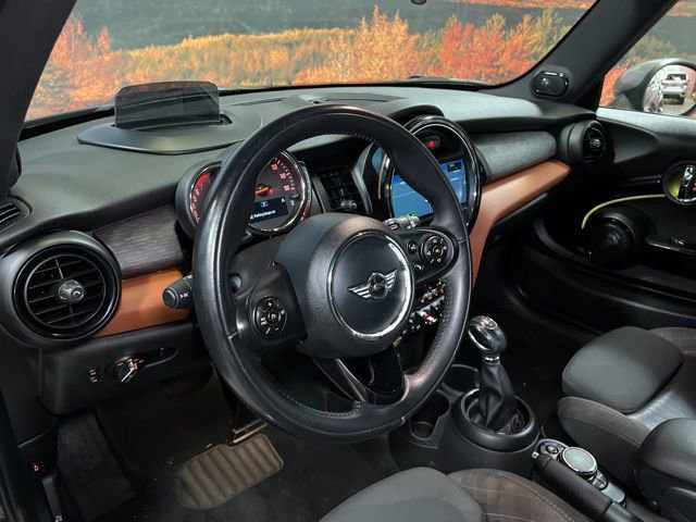 Used 2018 MINI Cooper S image 53