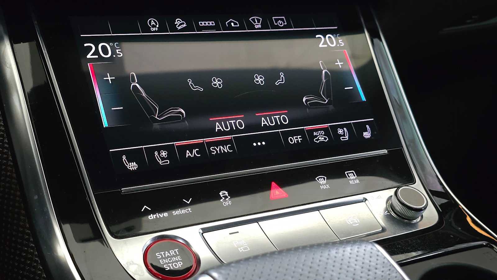 Used 2022 Audi SQ7 Prestige w/ Prestige Package AWD/4WD image 32