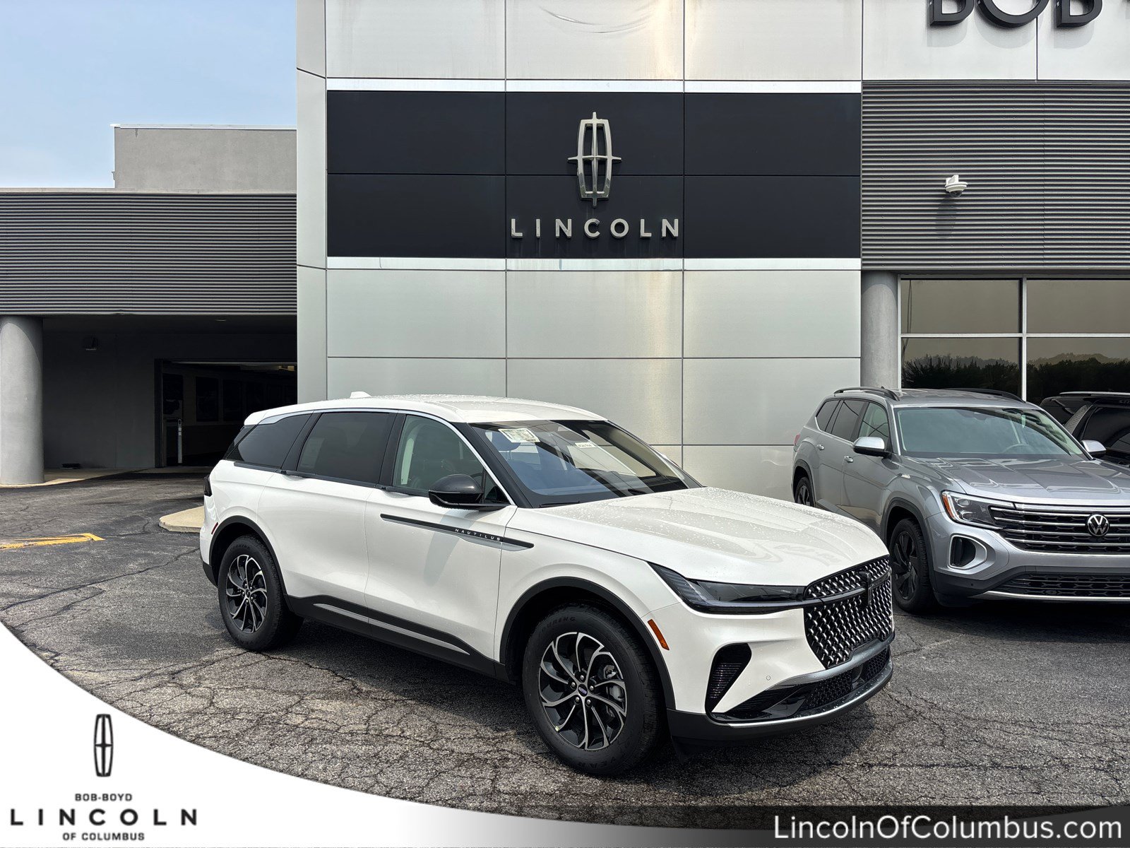 New 2026 Lincoln Nautilus Premier AWD/4WD image 1