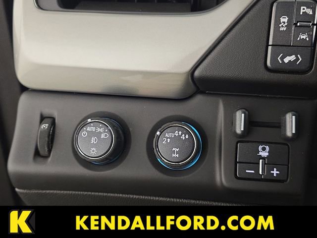 Used 2020 Chevrolet Suburban Premier AWD/4WD image 17