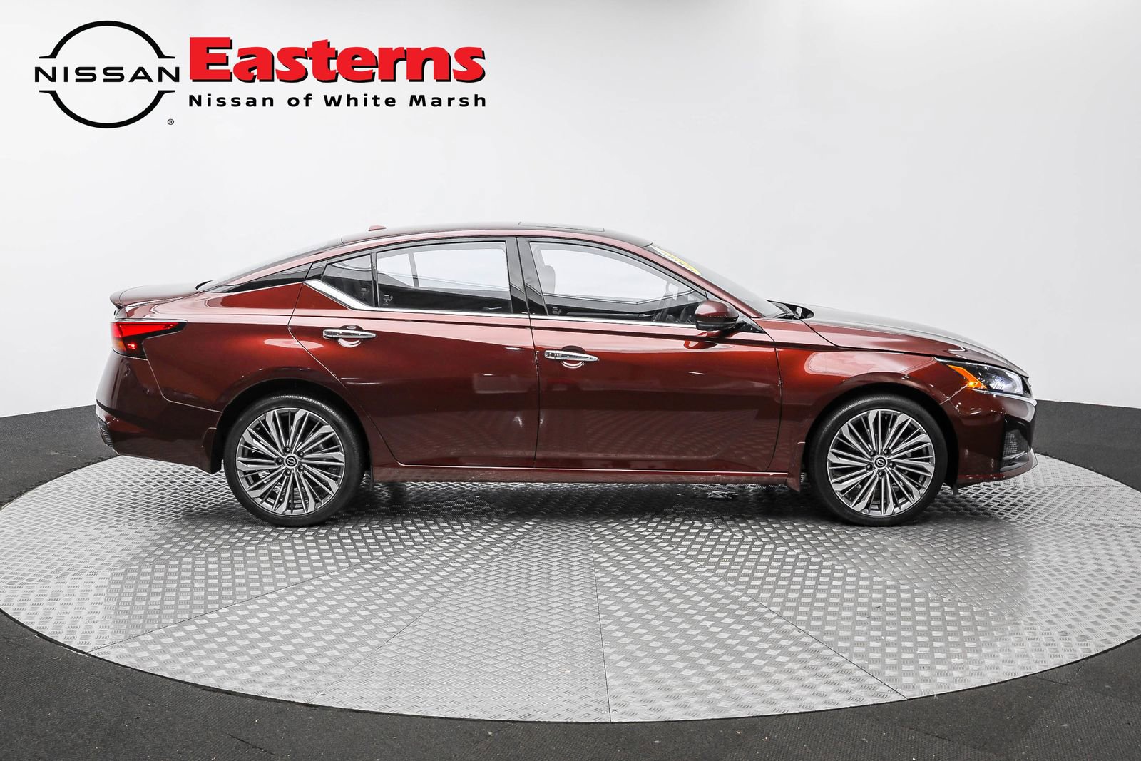 Used 2023 Nissan Altima 2.5 SL image 4