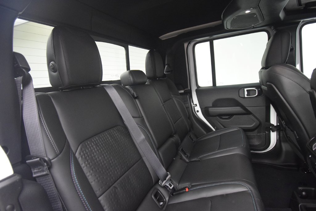 New 2026 Jeep Gladiator Sport AWD/4WD image 23