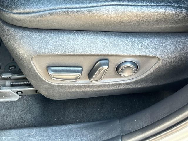 Used 2021 Toyota Highlander XLE image 30