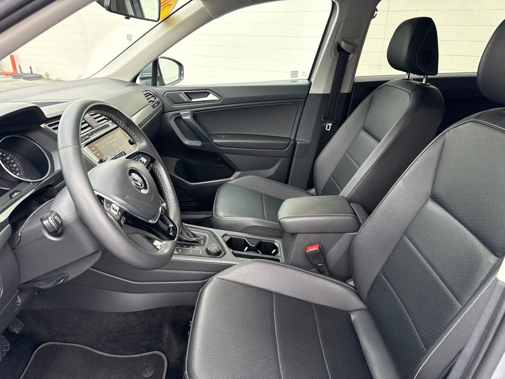 Used 2021 Volkswagen Tiguan SE AWD/4WD image 20