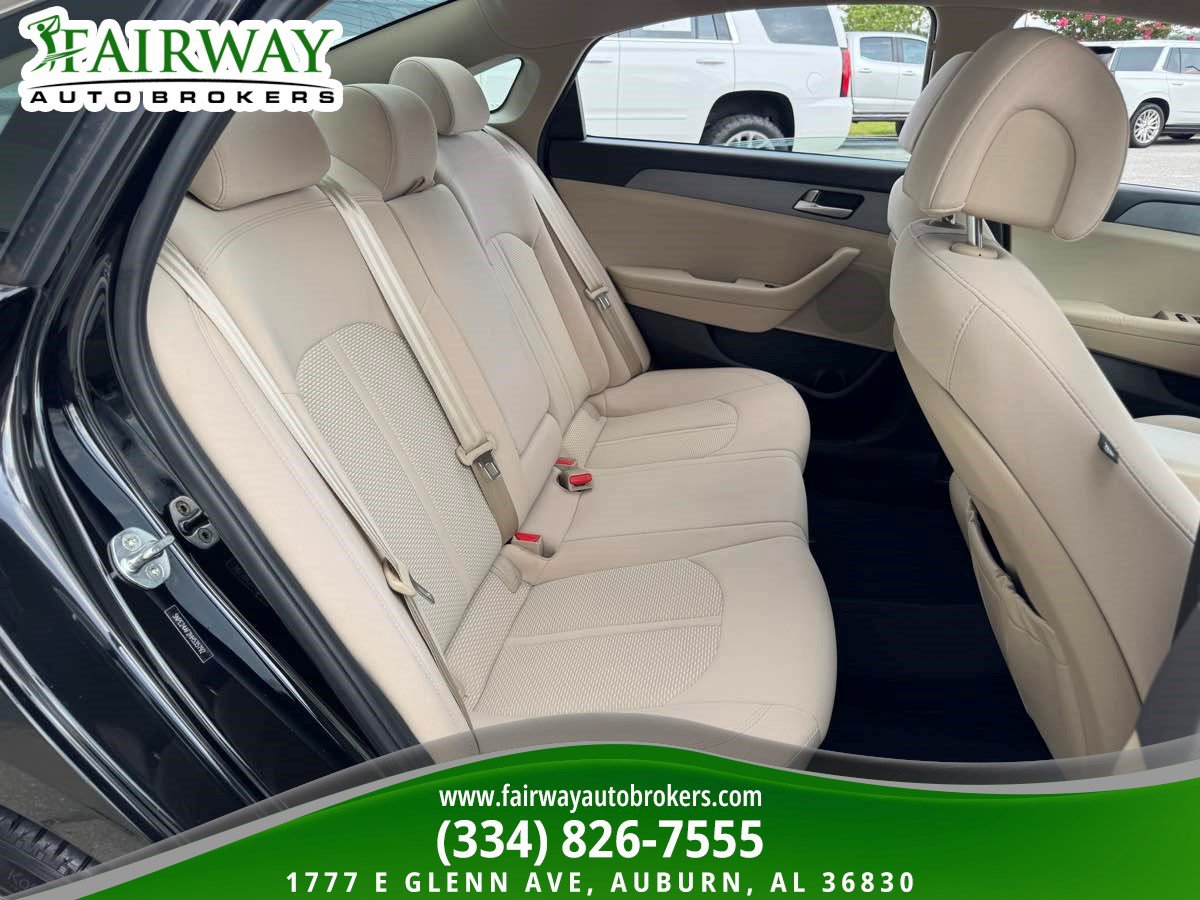 Used 2017 Hyundai Sonata SE FWD image 14