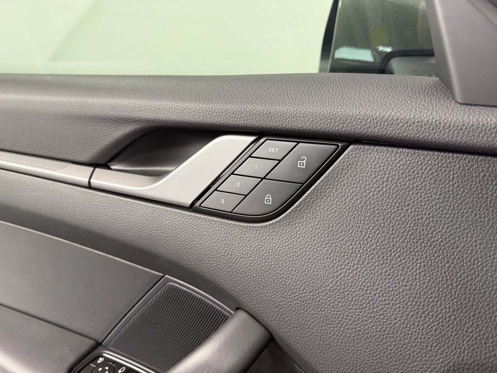 Certified 2024 Porsche 911 Carrera 4S AWD/4WD image 19
